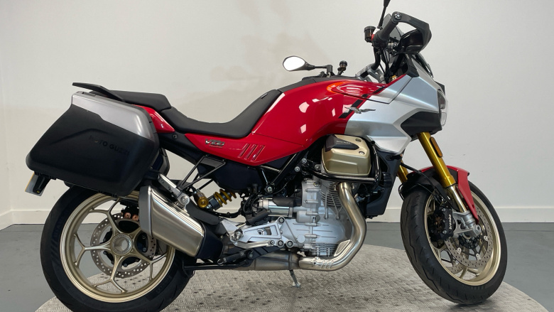 Moto Guzzi V100 Mandello S E5+ (25MY)